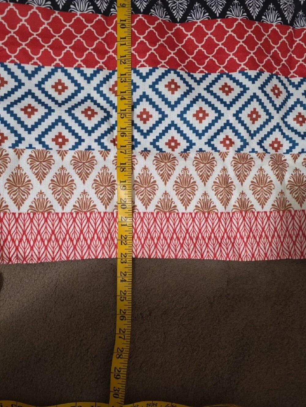 Striped Geometric Print Pillow Covers Skirt - Blue, Red, Black
